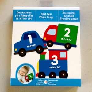 🌵3/$15 First Year Photo car, trucks & train picture props (see description)